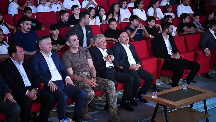 Başkan Büyükkılıç'tan gençlere: İyi ki varsınız