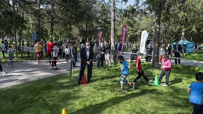 Başkan Büyükkılıç'tan 20 Kasım Dünya Çocuk Hakları Günü mesajı