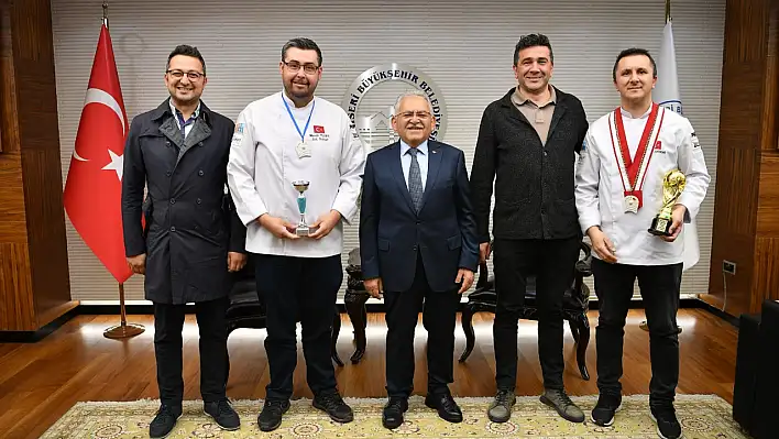 Başkan Büyükkılıç'tan Kayseri zirvesi!