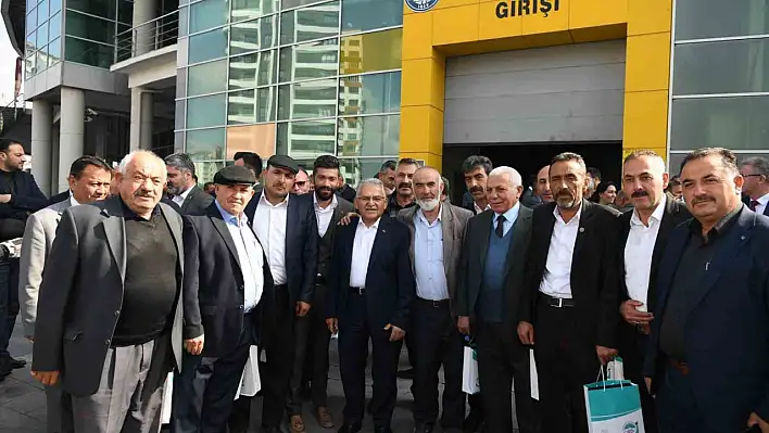 Büyükkılıç 'Canlarımız, sesimiz, temsilcilerimizsiniz'