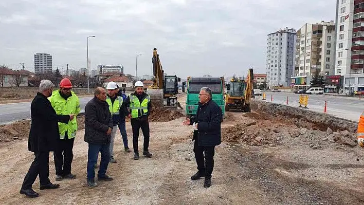 Başkan Büyükkılıç'tan raylı sistem hattında inceleme