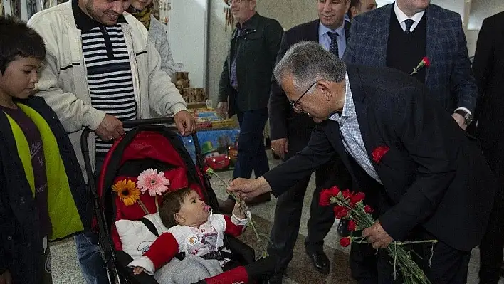 Başkan Büyükkılıç'tan Yöresel Ürünler Fuarına Sürpriz Ziyaret