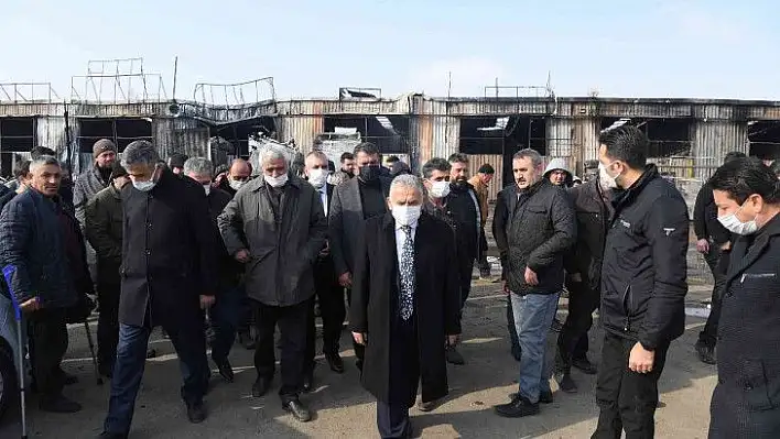 Başkan yangından zarar görenlere destek sözü verdi!