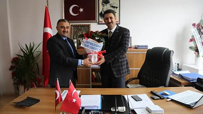 Başkan Cabbar'dan Öğretmenler Günü tebriği