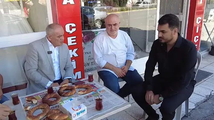 Başkan çay ve simit eşliğinde talepleri dinledi