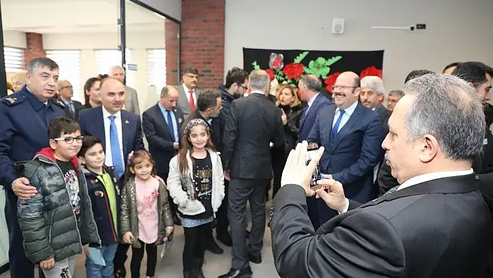 Başkan çekti, çocuklar mutlu oldu