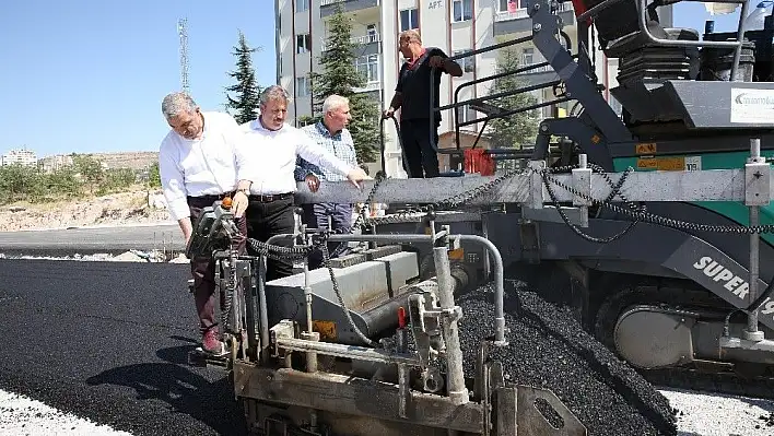 Başkan Çelik: Evladiyelik yollar yapıyoruz