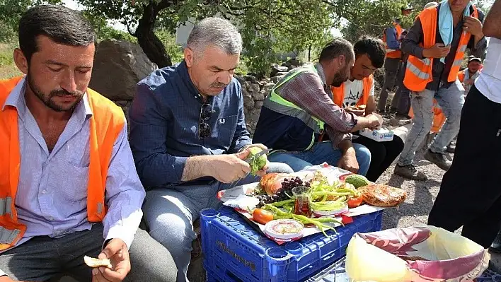 Başkan Çelik, 'Her alanda büyük bir gayretle çalışıyoruz'
