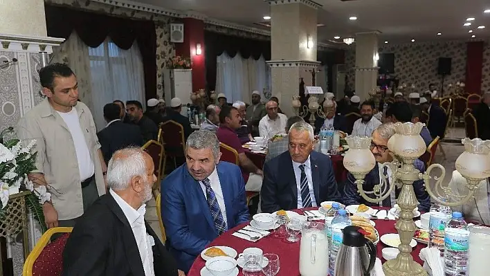 Başkan Çelik, Mazlumder'in iftarına katıldı
