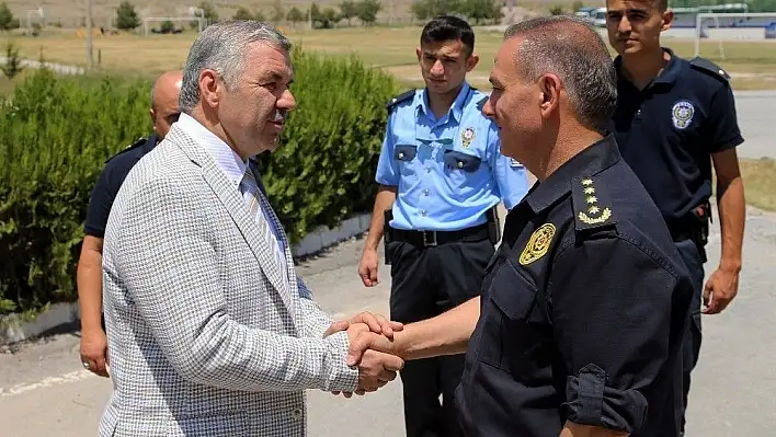 Başkan Çelik polis adayları ile bir araya geldi
