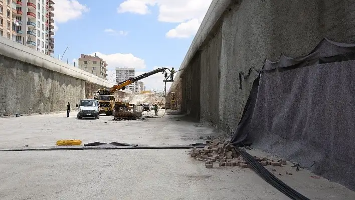 Başkan Çelik, yol çalışmalarını inceledi
