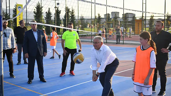 Başkan çocuklarla buluştu! Millet Bahçesi renkli görüntülere sahne oldu