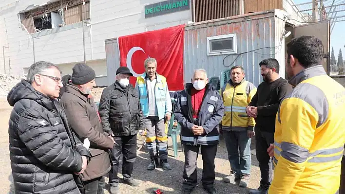 Çolakbayrakdar: Bu günleri hep birlikte atlatacağız