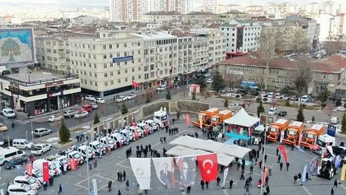 Çolakbayrakdar: 'Yeni araçlar ve tüm ekiplerimizle yağışa hazırız'