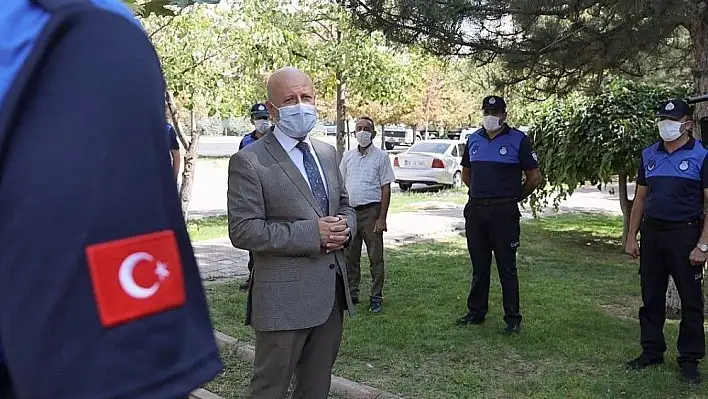Başkan Çolakbayrakdar: 'Zabıta ekiplerimizle vatandaşlara sağlıklı bir ortam sunuyoruz'
