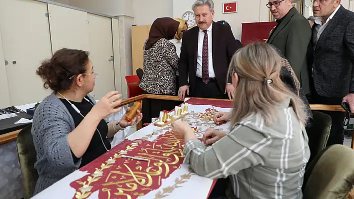 Başkan'dan el sanatlarına ziyaret