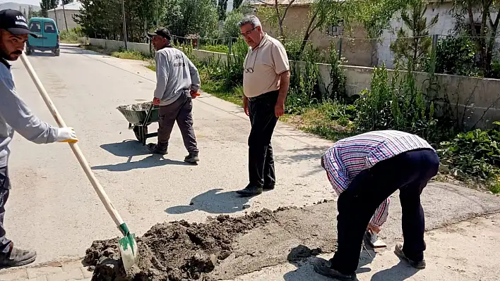 Başkan Eroğlu sahada…