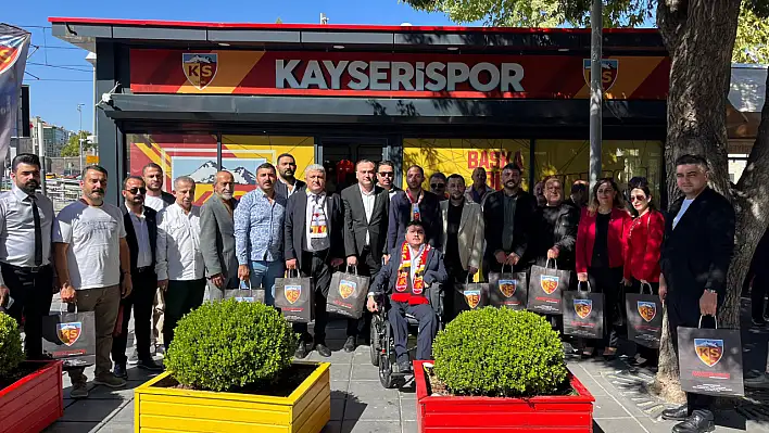 Başkan Kalın: Kravatları çıkardık, atkımızı taktık