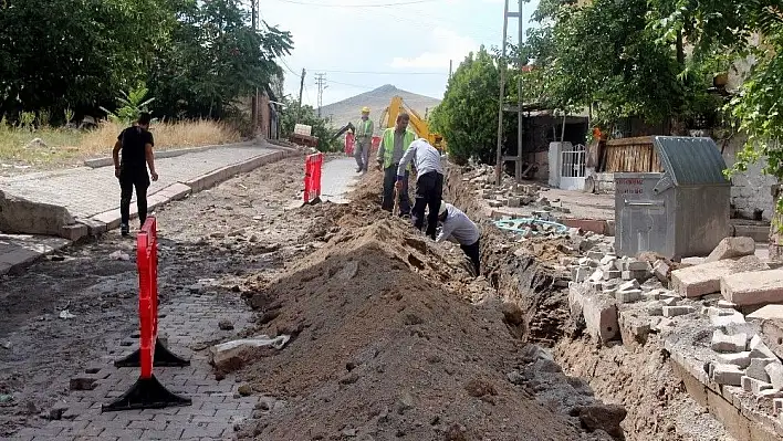 Başkan Karayol ilçede altyapı çalışmalarını inceledi
