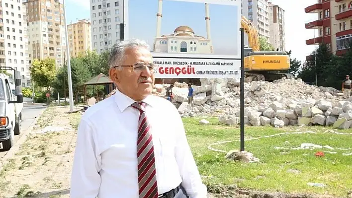 Başkan Memduh Büyükkılıç, Bozgedik Cami İnşaatında İncelemelerde Bulundu
