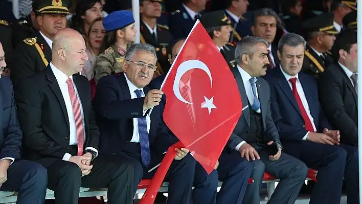 Başkan Memduh Büyükkılıç'ın 29 Ekim Cumhuriyet Bayram mesajı
