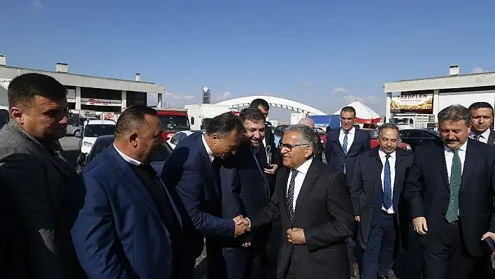 Başkan Memduh Büyükkılıç, Kayseri Hali Esnafı ile bir araya geldi