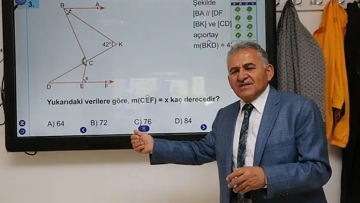 Başkan Memduh Büyükkılıç, YKS kurslarında incelemelerde bulundu