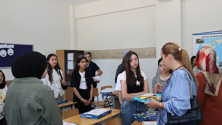 Başkan Metin'den öğrencilere akıl dolu karne hediyesi!