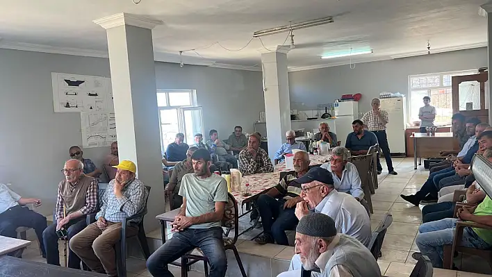 Başkan o mahalleye dert dinlemeye gitti