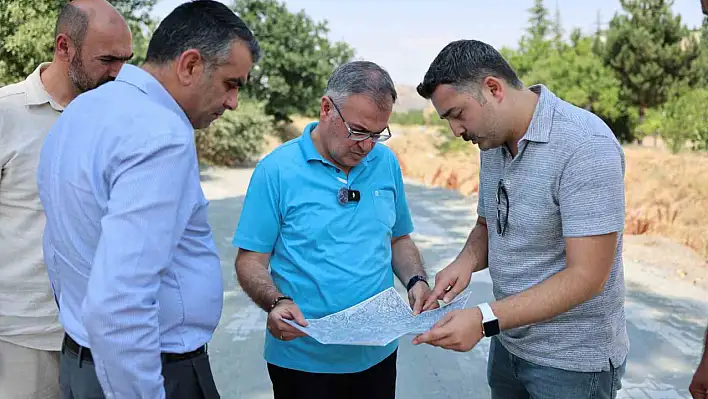 Başkan Özdoğan mahallelerdeki çalışmaları inceledi