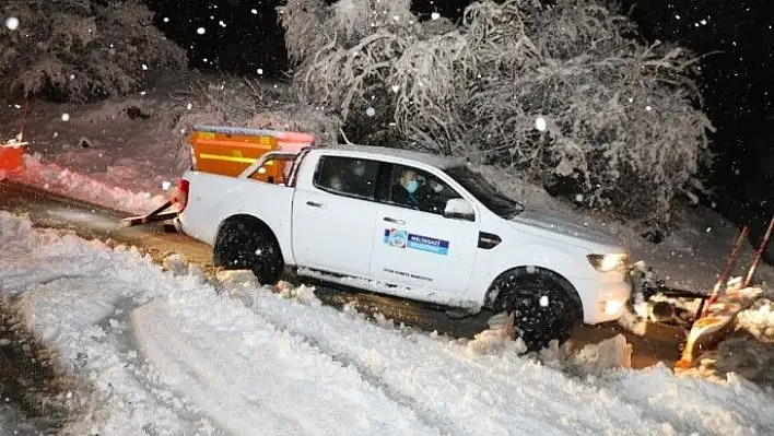 Başkan Palancıoğlu, karı gördü sahaya indi!