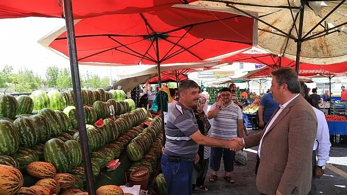 Başkan Palancıoğlu, pazar esnafıyla buluştu
