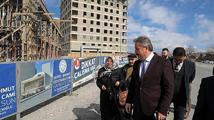 Başkan Palancıoğlu Safiye Mahmut Özustaoğlu Cami'nde incelemelerde bulundu