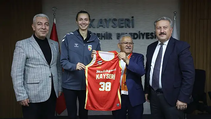Başkanlardan Kadın Basketbol Takımına tam destek