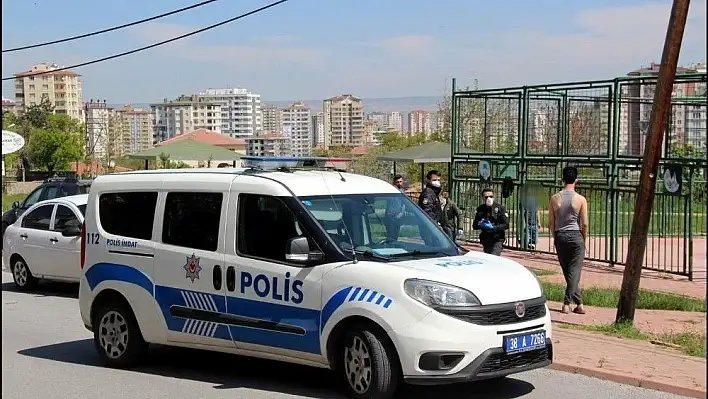 Basketbol sahasındaki adamı gören şok oldu