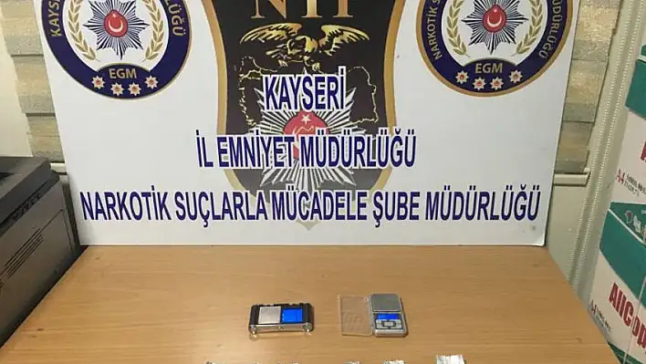 Battalaltı da Uyuşturucu satıcılarına gece baskını