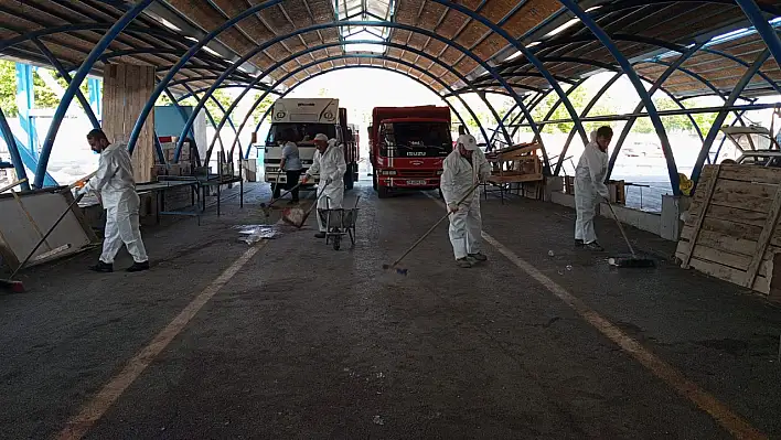 Bayram sonrası ilçede ekipler seferber oldu
