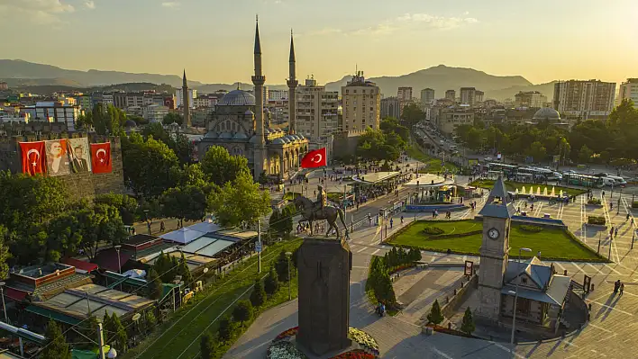 Belediye duyurdu! Kayseri Meydanında milyonluk büfe ihalesi!