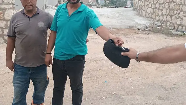 Temizlik işçileri dürüstlüğüyle takdir topladı
