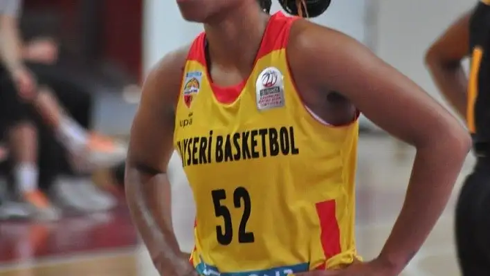 Bellona Basket'ten 3 maçta 230 sayı