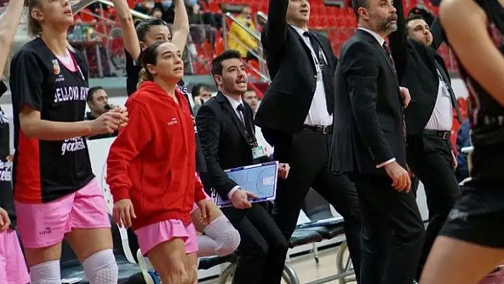 Bellona, İzmit Belediyespor karşısında