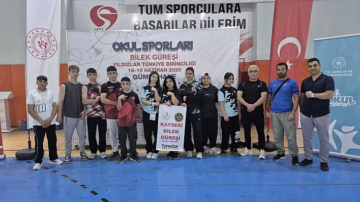 Bilek güreşinde şampiyonlar Kayseri'den çıktı!