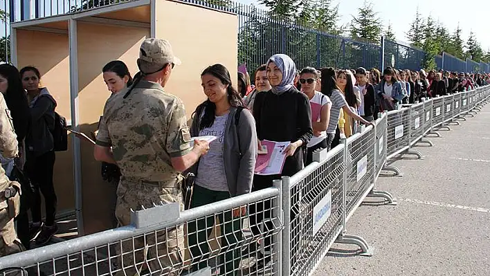 '4 Bin 500 Kişi Alınacak, 24 Bin Başvuru Alındı'