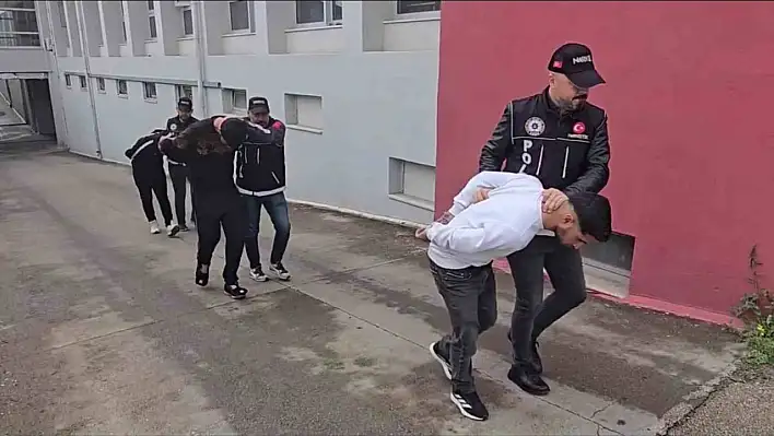 Binlerce hap, 350 kilo bonzai üretilecek ham madde ele geçirildi