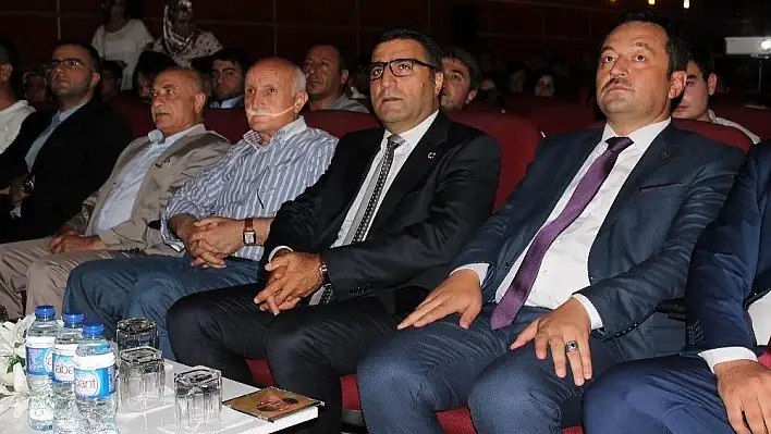 'Geçmişini bilmeyen geleceğe emin adımlar atamaz'