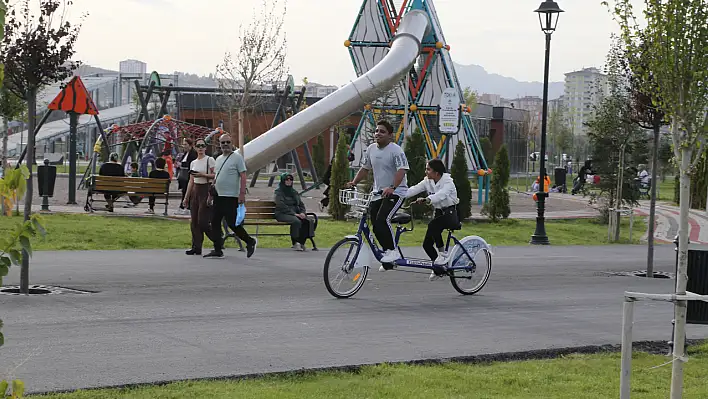 Bisiklet süremeyenler dikkat! Kayseri'de pedallar artık çift kişilik