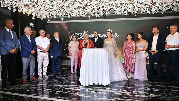 Bitigen ve Menteşoğlu ailelerinin mutlu günü
