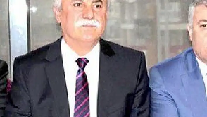 'BİZ İKİ DUDAK PARTİSİ DEĞİLİZ'