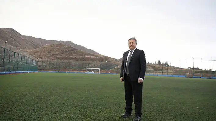 Bölgeye yeni futbol sahası kazandırıldı