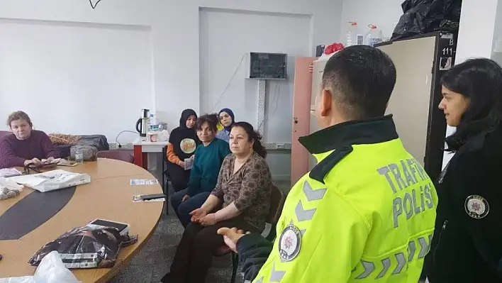 Kursiyerlere dolandırıcılık ve siber zorbalık uyarısı